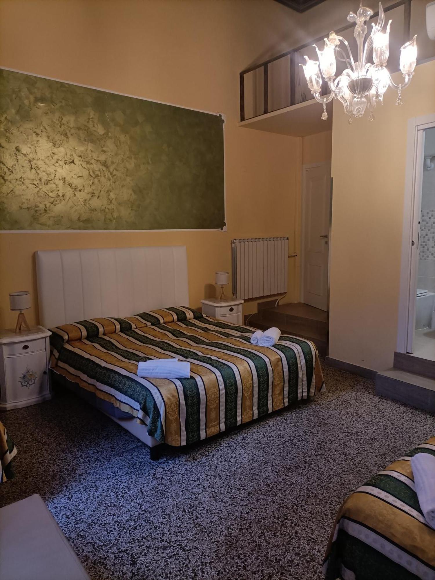 Palazzo Lion Morosini - Check In Presso Locanda Ai Santi Apostoli Veneţia Exterior foto